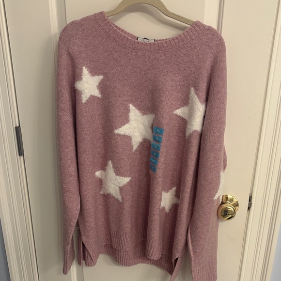 Berkley Jensen Sweaters - Cozy Pink Star Pattern Crew Neck Sweater